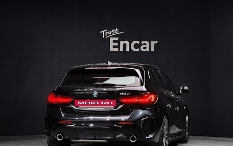 BMW 1 серия, 2021 год, 2 340 000 рублей, 4 фотография