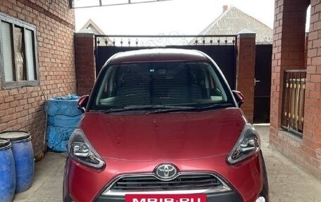 Toyota Sienta II, 2016 год, 1 630 000 рублей, 6 фотография