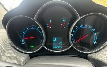 Chevrolet Cruze II, 2011 год, 790 000 рублей, 6 фотография