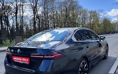 BMW 5 серия, 2023 год, 7 699 000 рублей, 2 фотография