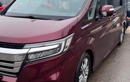Honda Stepwgn IV, 2019 год, 3 400 000 рублей, 3 фотография