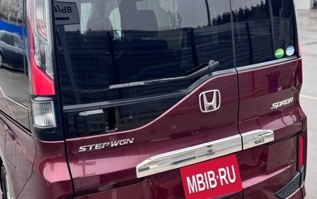 Honda Stepwgn IV, 2019 год, 3 400 000 рублей, 12 фотография