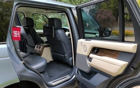 Land Rover Range Rover IV рестайлинг, 2018 год, 6 900 000 рублей, 12 фотография