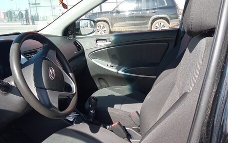Hyundai Solaris II рестайлинг, 2013 год, 700 000 рублей, 6 фотография