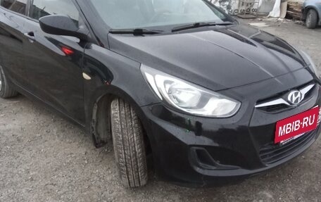 Hyundai Solaris II рестайлинг, 2013 год, 700 000 рублей, 4 фотография