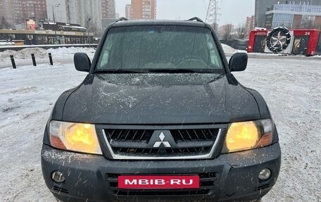 Mitsubishi Pajero III рестайлинг, 2004 год, 900 000 рублей, 3 фотография