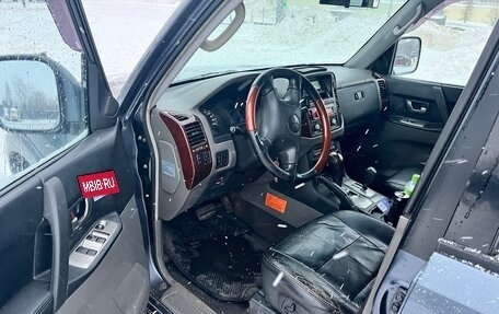Mitsubishi Pajero III рестайлинг, 2004 год, 900 000 рублей, 24 фотография
