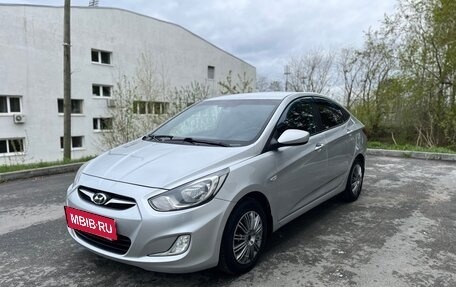 Hyundai Solaris II рестайлинг, 2012 год, 950 000 рублей, 2 фотография