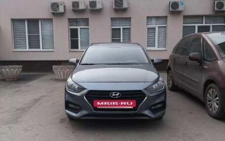 Hyundai Solaris II рестайлинг, 2017 год, 1 100 000 рублей, 3 фотография