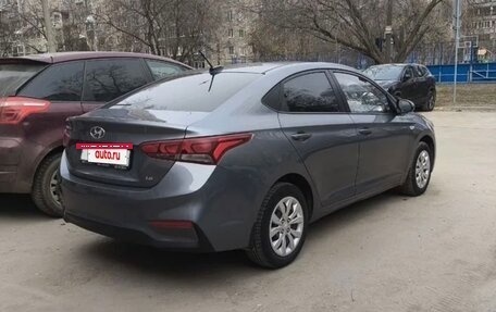 Hyundai Solaris II рестайлинг, 2017 год, 1 100 000 рублей, 5 фотография