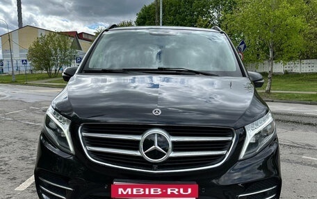 Mercedes-Benz V-Класс, 2018 год, 8 000 000 рублей, 2 фотография