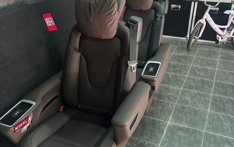 Mercedes-Benz V-Класс, 2018 год, 8 000 000 рублей, 31 фотография