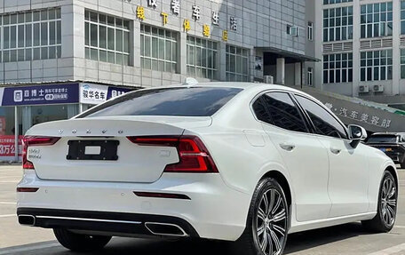 Volvo S60 III, 2022 год, 2 090 002 рублей, 7 фотография