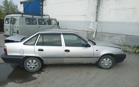 Daewoo Nexia I рестайлинг, 2003 год, 100 000 рублей, 10 фотография