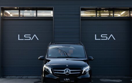 Mercedes-Benz V-Класс, 2022 год, 27 990 000 рублей, 8 фотография