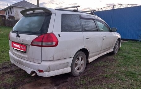 Nissan Wingroad III, 2001 год, 385 000 рублей, 4 фотография
