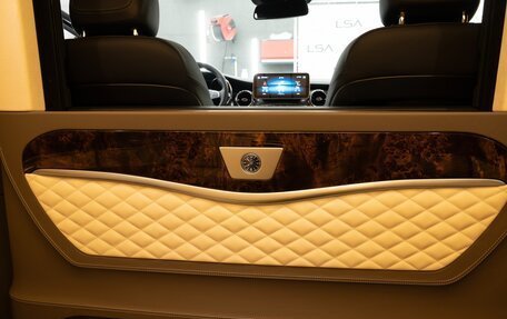 Mercedes-Benz V-Класс, 2022 год, 27 990 000 рублей, 24 фотография