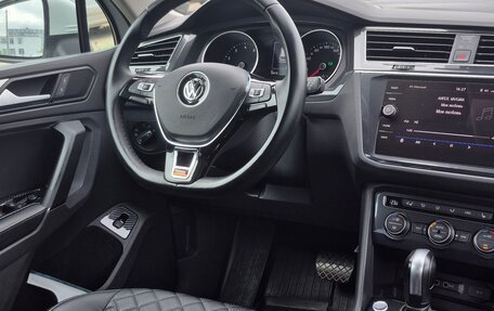 Volkswagen Tiguan II, 2020 год, 2 950 000 рублей, 3 фотография