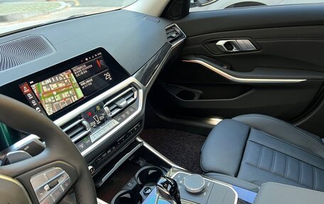 BMW 3 серия, 2022 год, 3 675 000 рублей, 10 фотография