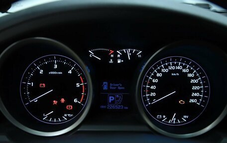 Toyota Land Cruiser 200, 2011 год, 3 120 000 рублей, 19 фотография