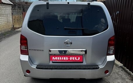 Nissan Pathfinder, 2007 год, 1 370 000 рублей, 2 фотография