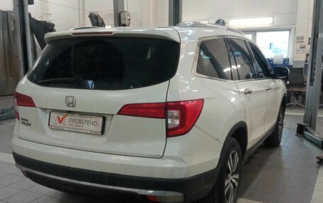 Honda Pilot III рестайлинг, 2018 год, 2 704 000 рублей, 3 фотография