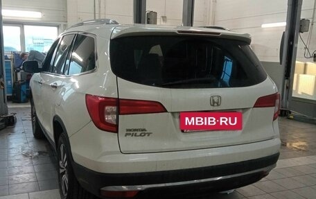 Honda Pilot III рестайлинг, 2018 год, 2 704 000 рублей, 4 фотография