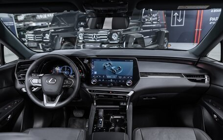 Lexus RX IV рестайлинг, 2024 год, 10 700 000 рублей, 2 фотография