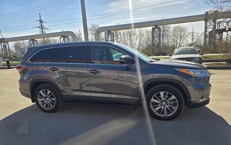 Toyota Highlander III, 2014 год, 2 998 000 рублей, 23 фотография