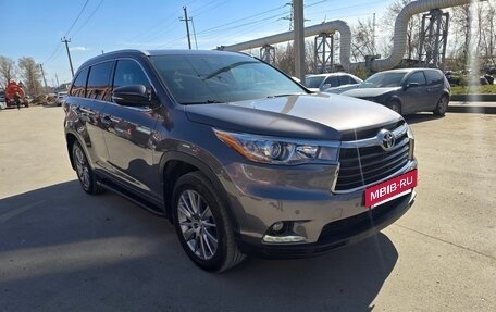 Toyota Highlander III, 2014 год, 2 998 000 рублей, 22 фотография