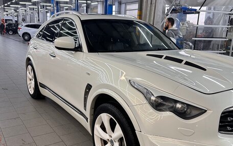 Infiniti FX II, 2010 год, 1 670 000 рублей, 2 фотография