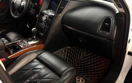 Infiniti FX II, 2010 год, 1 670 000 рублей, 5 фотография
