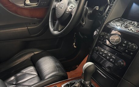 Infiniti FX II, 2010 год, 1 670 000 рублей, 6 фотография