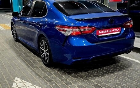 Toyota Camry, 2020 год, 2 250 000 рублей, 2 фотография