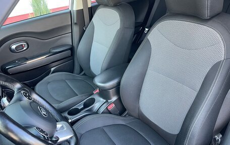 KIA Soul II рестайлинг, 2019 год, 1 899 000 рублей, 26 фотография