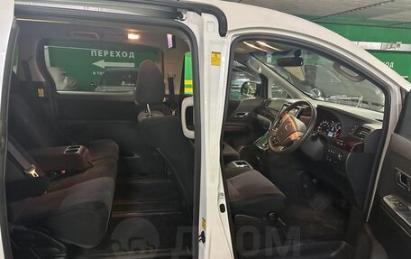 Toyota Vellfire I, 2014 год, 1 850 000 рублей, 9 фотография