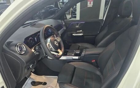 Mercedes-Benz GLB, 2022 год, 4 100 000 рублей, 7 фотография