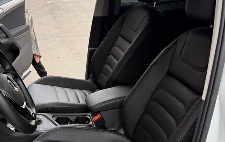 Volkswagen Tiguan II, 2020 год, 2 850 000 рублей, 5 фотография