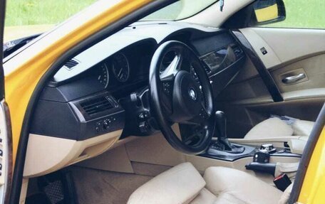 BMW 5 серия, 2004 год, 950 000 рублей, 9 фотография