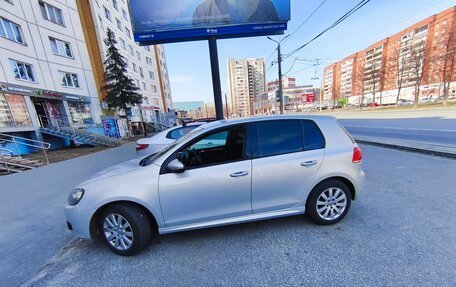 Volkswagen Golf VI, 2012 год, 950 000 рублей, 2 фотография