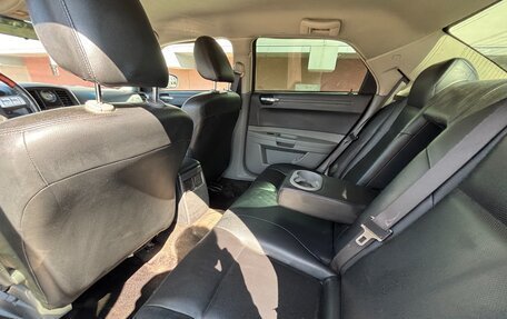 Chrysler 300C II, 2004 год, 600 000 рублей, 4 фотография