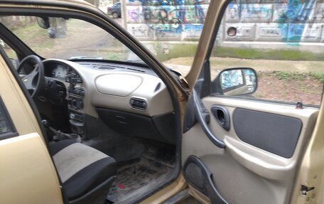 Chevrolet Niva I рестайлинг, 2006 год, 250 000 рублей, 3 фотография