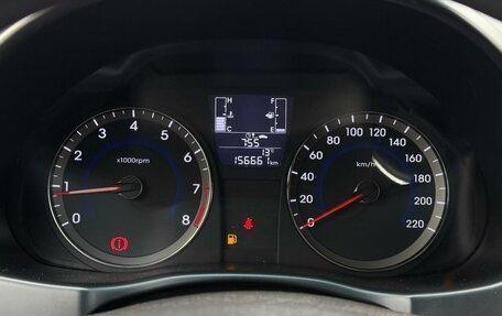 Hyundai Solaris II рестайлинг, 2015 год, 995 000 рублей, 20 фотография