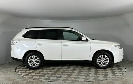 Mitsubishi Outlander III рестайлинг 3, 2013 год, 1 327 000 рублей, 5 фотография