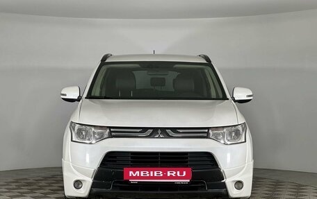 Mitsubishi Outlander III рестайлинг 3, 2013 год, 1 327 000 рублей, 3 фотография
