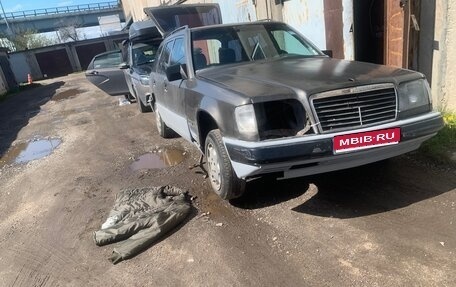Mercedes-Benz W124, 1988 год, 135 000 рублей, 1 фотография