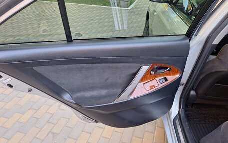 Toyota Camry, 2011 год, 1 300 000 рублей, 23 фотография
