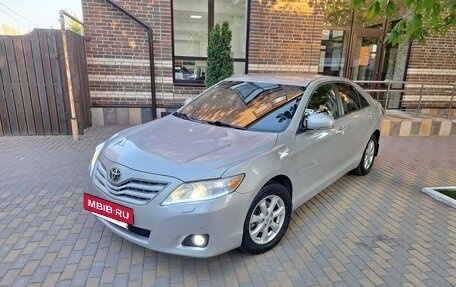 Toyota Camry, 2011 год, 1 300 000 рублей, 21 фотография