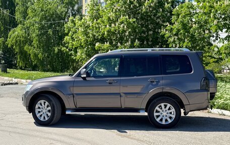Mitsubishi Pajero IV, 2011 год, 2 190 000 рублей, 4 фотография