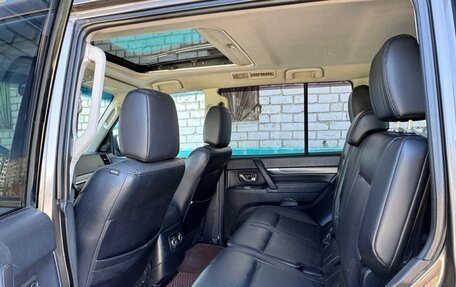 Mitsubishi Pajero IV, 2011 год, 2 190 000 рублей, 16 фотография